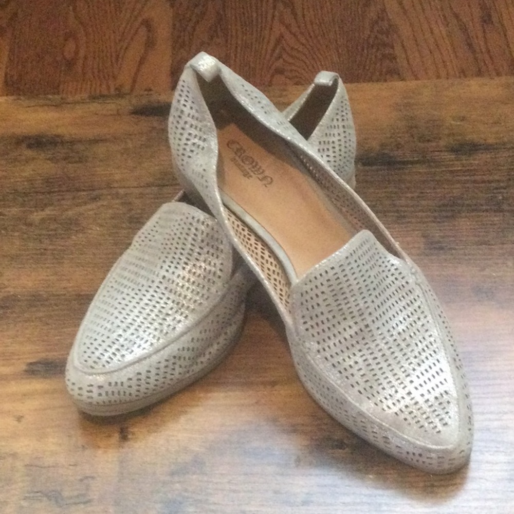 Crown Vintage cool 😎 perforated loafers